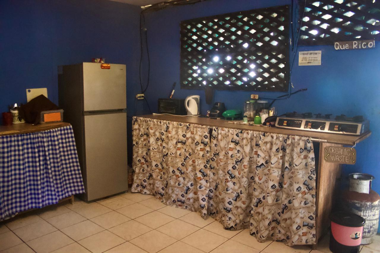 Hostel Luminosa Montezuma