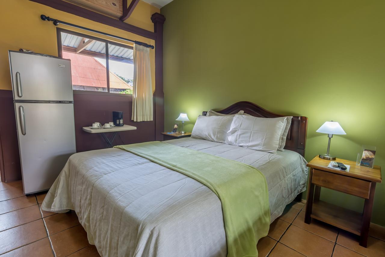 Hotel Kayak Damas
