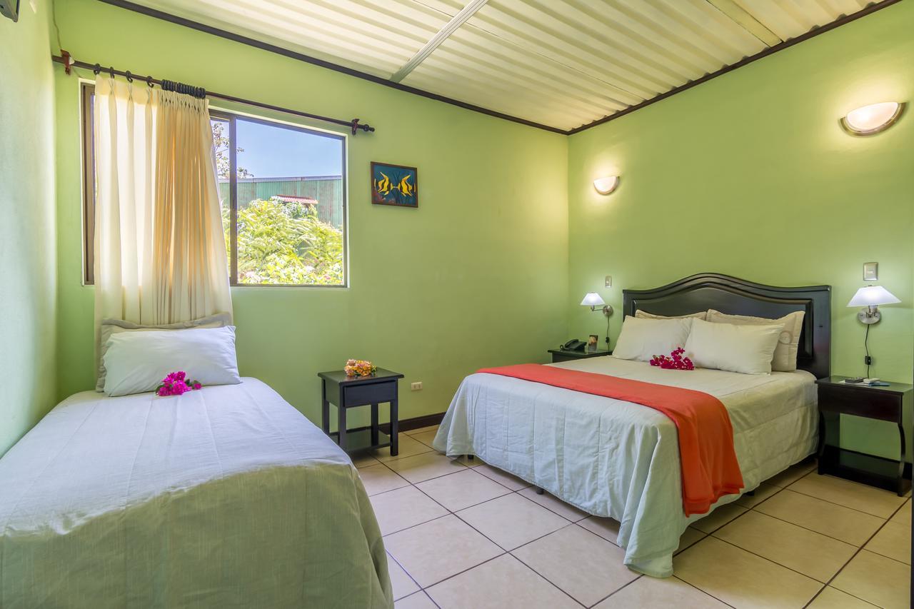 Hotel Kayak Damas