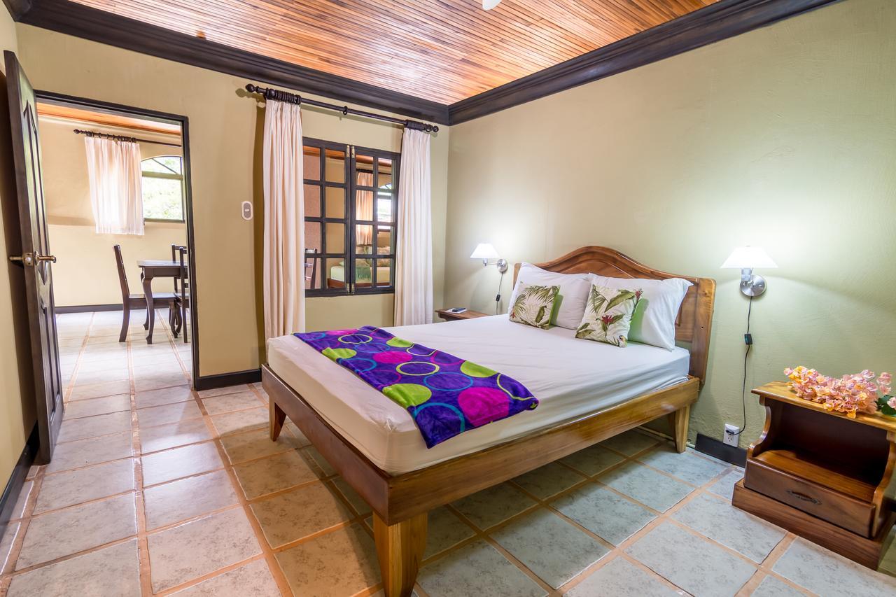 Hotel Kayak Damas