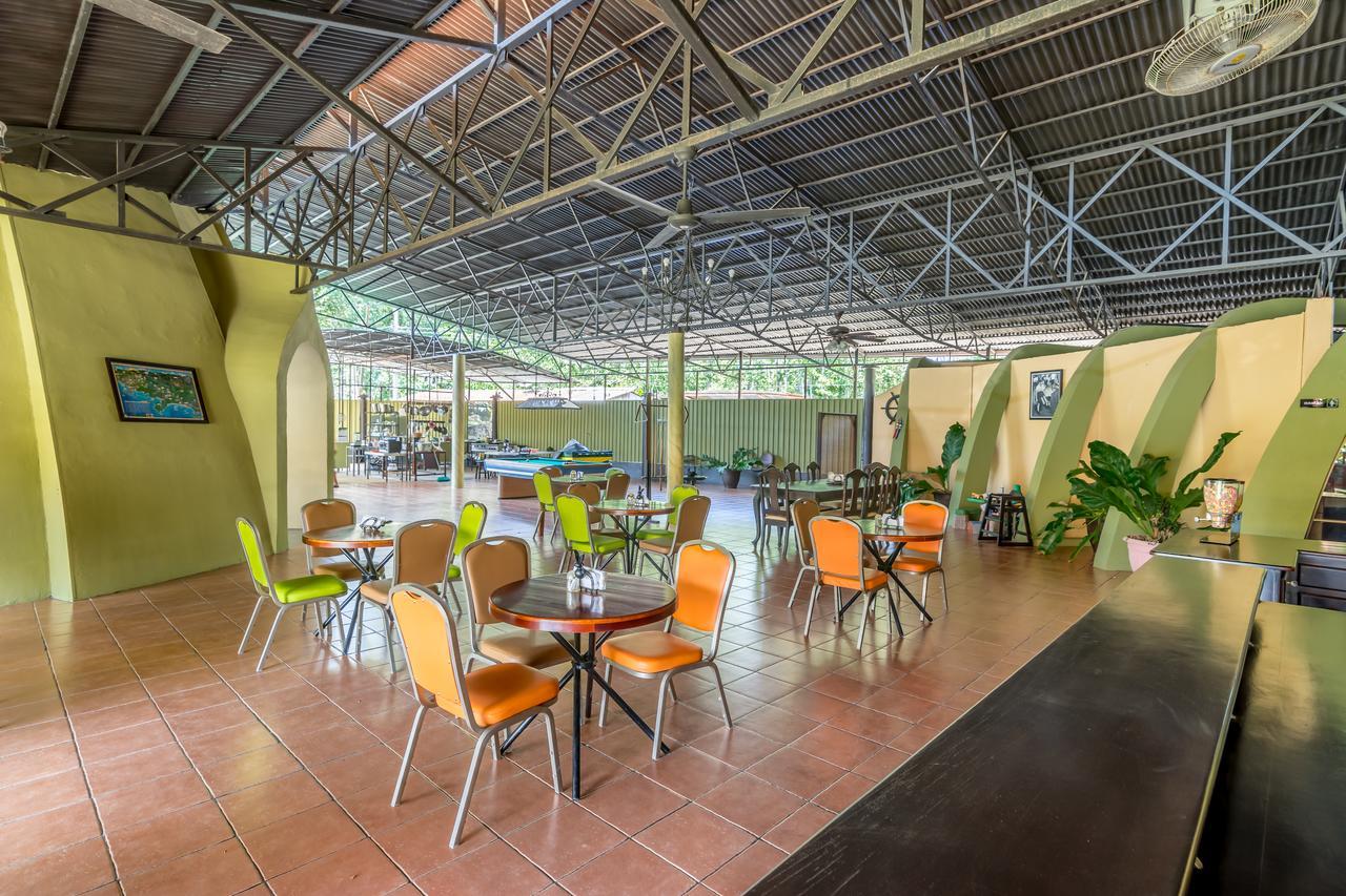 Hotel Kayak Damas