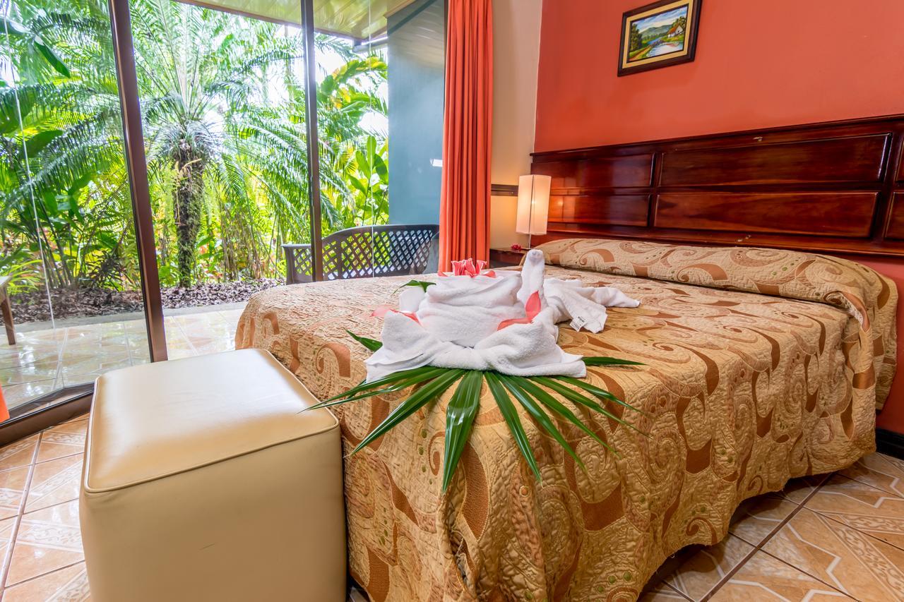 Ara Ambigua Hotel