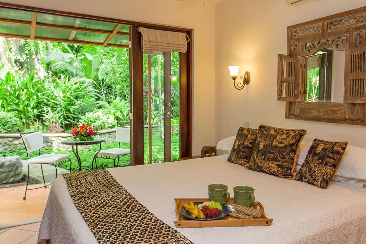 Discovery Beach House *