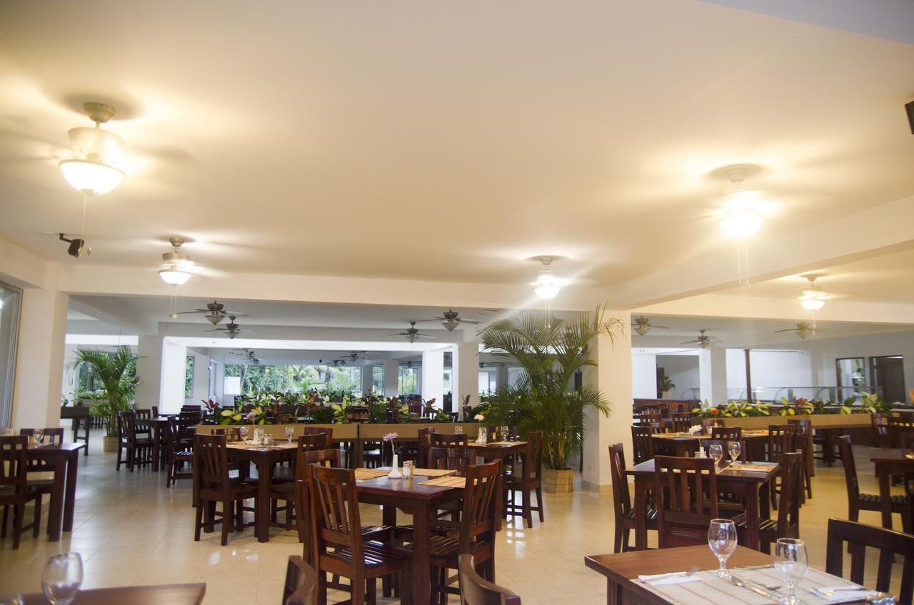 Hotel Arenas En Punta Leona Playa Agujas
