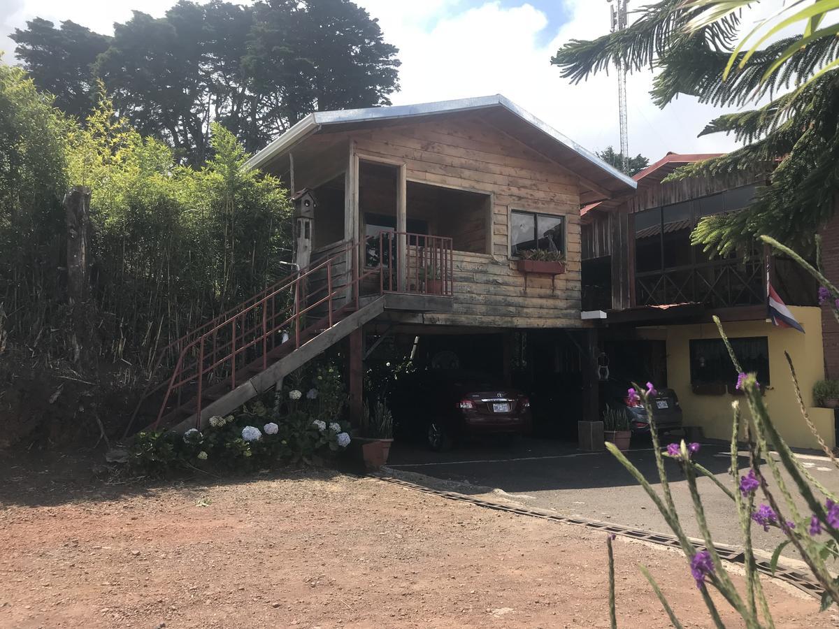 Hotel Volcanes *