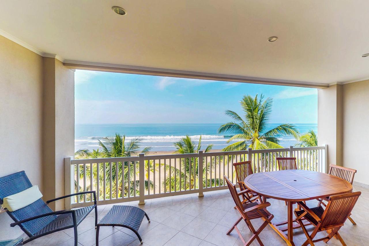 The Palms 501 Apartment