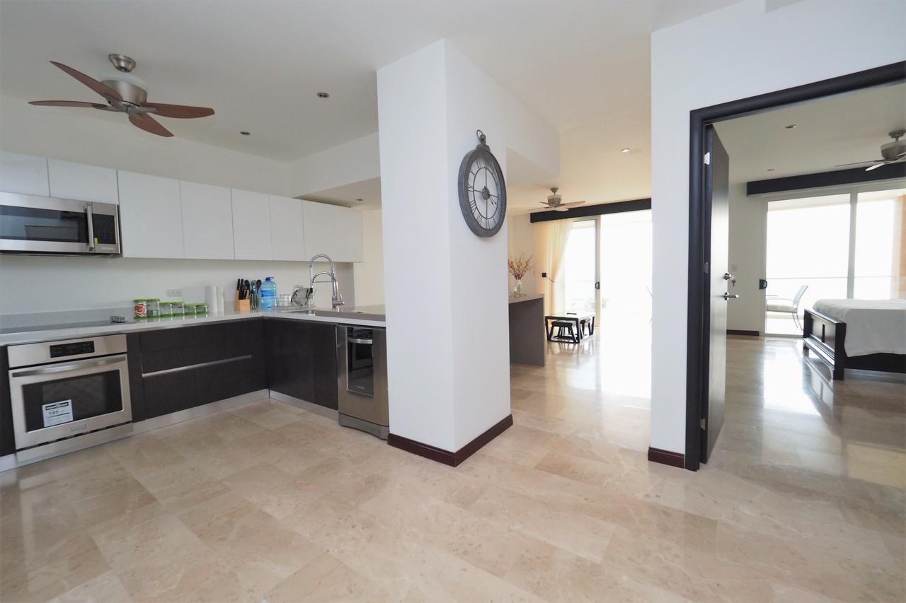Apartment Breakwater Beachfront 603 *