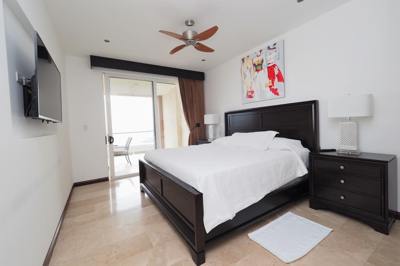 Apartment Breakwater Beachfront 603 *