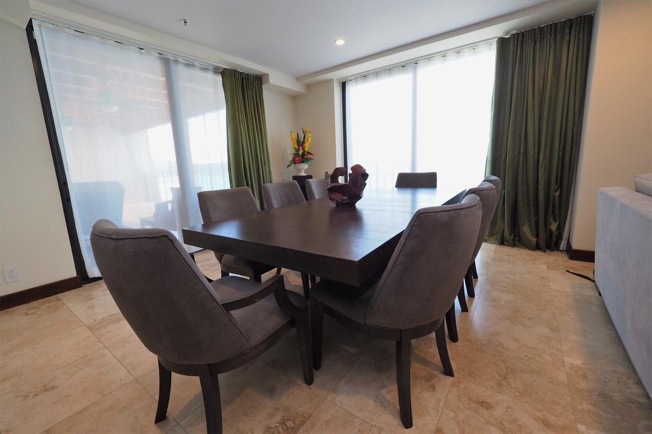 Expectacular Penthouse Frente Al Mar Con Jacuzzi Jaco