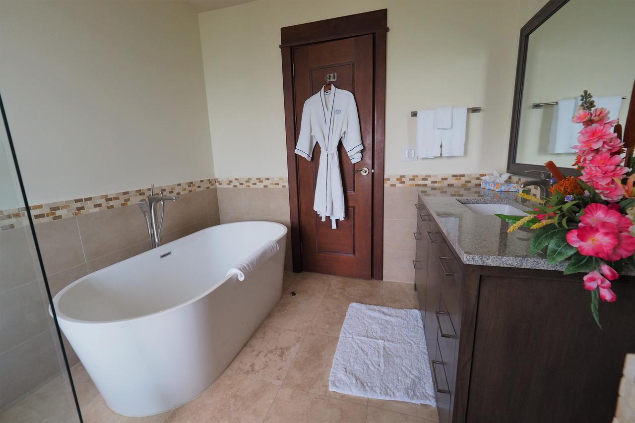Expectacular Penthouse Frente Al Mar Con Jacuzzi Jaco