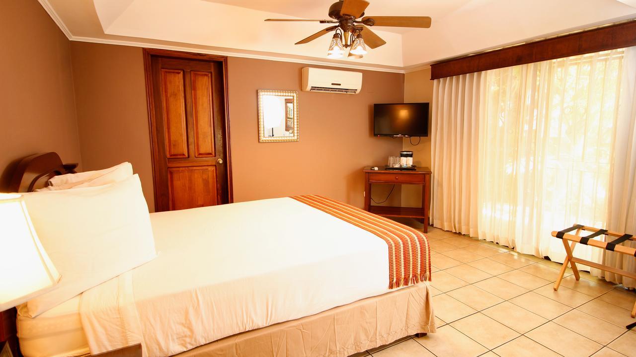 La Riviera Hotel 3*