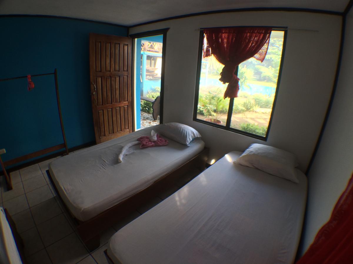 Hotel Cabinas Miss Miriam 2 2*