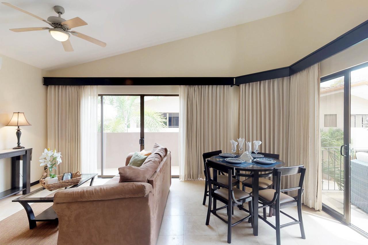 The Cove 9/10 Apartment