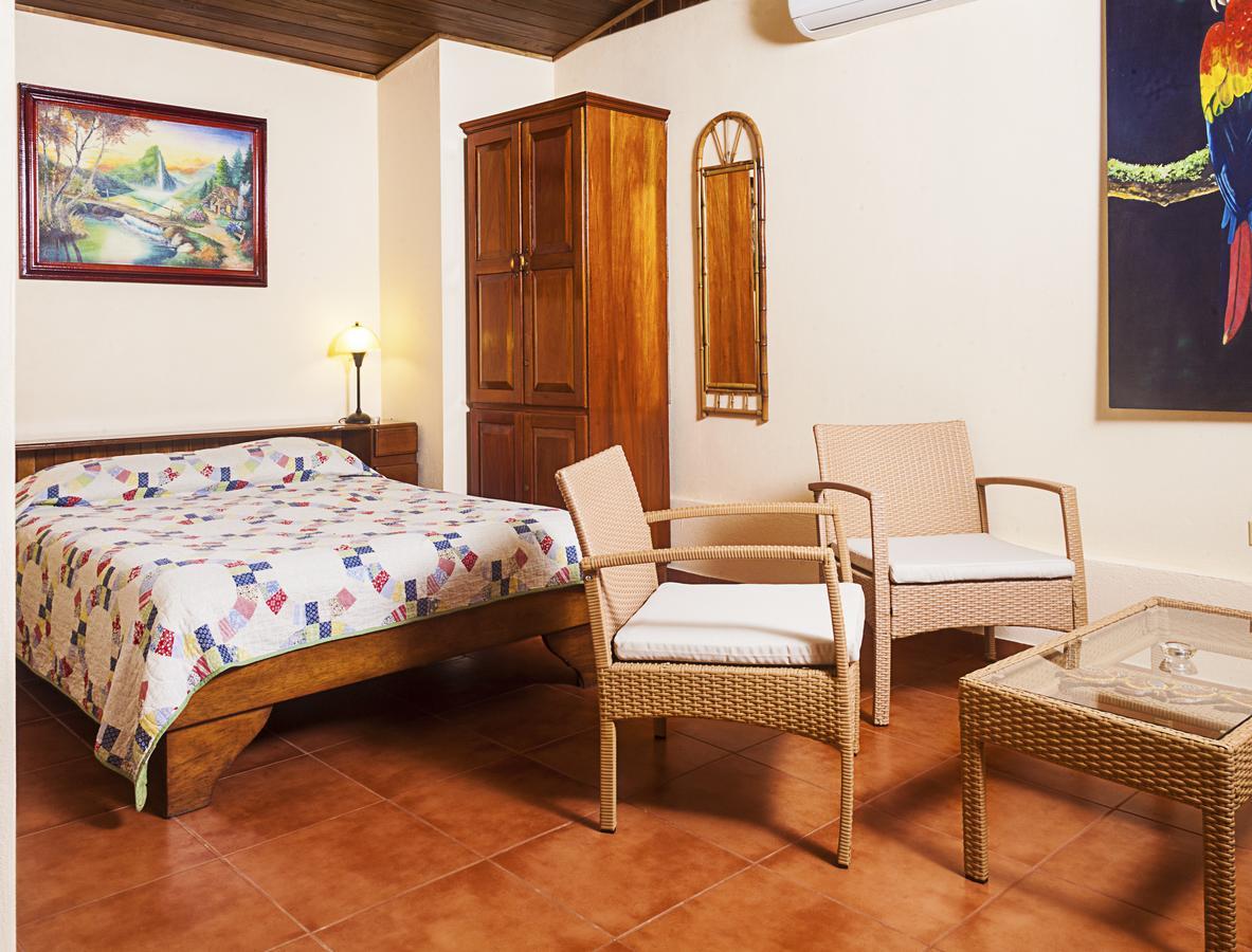 Coconut Grove Oceanfront Cottages Hotel Dominical