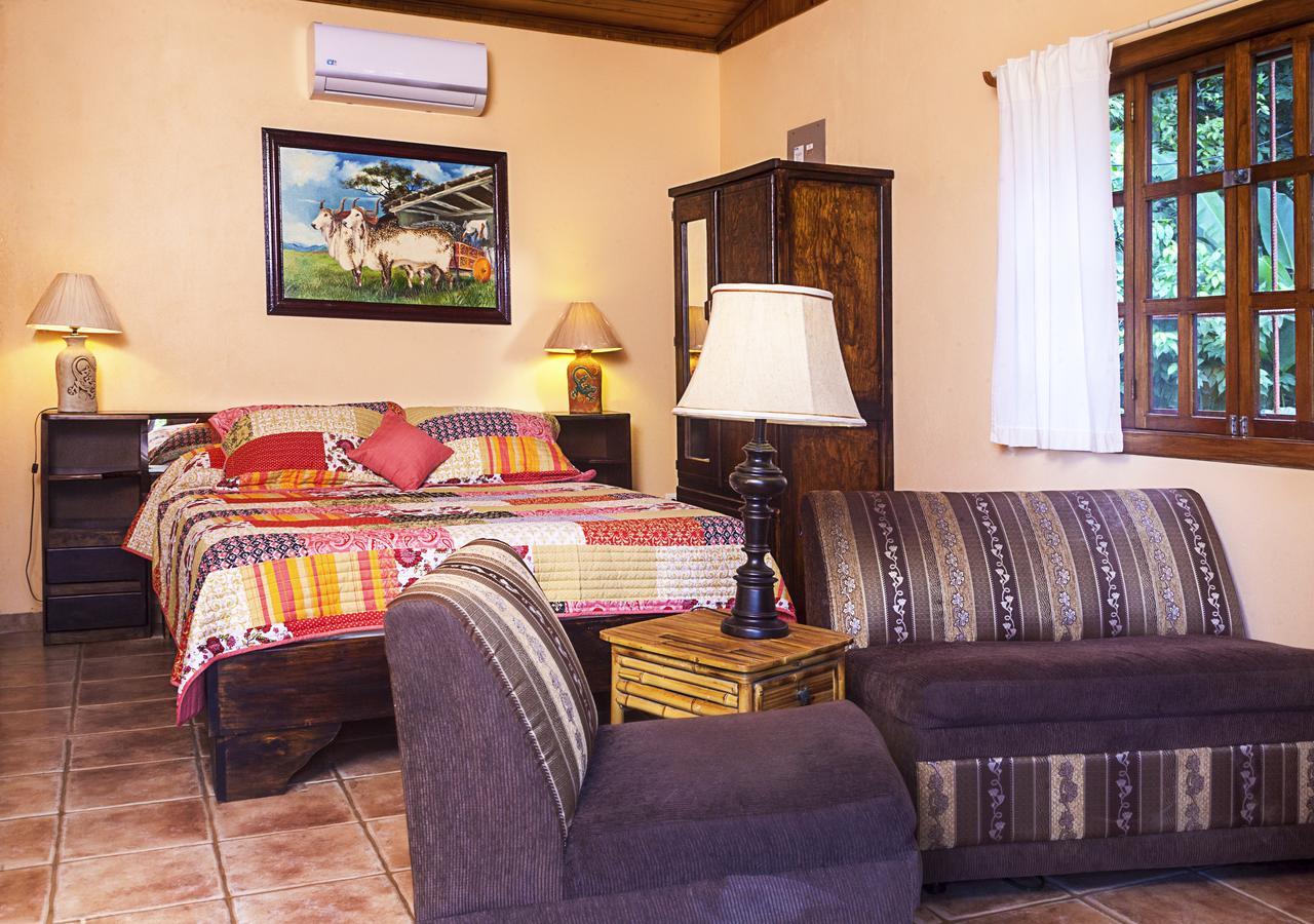 Coconut Grove Oceanfront Cottages
