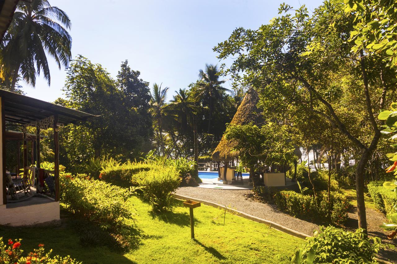 Coconut Grove Oceanfront Cottages