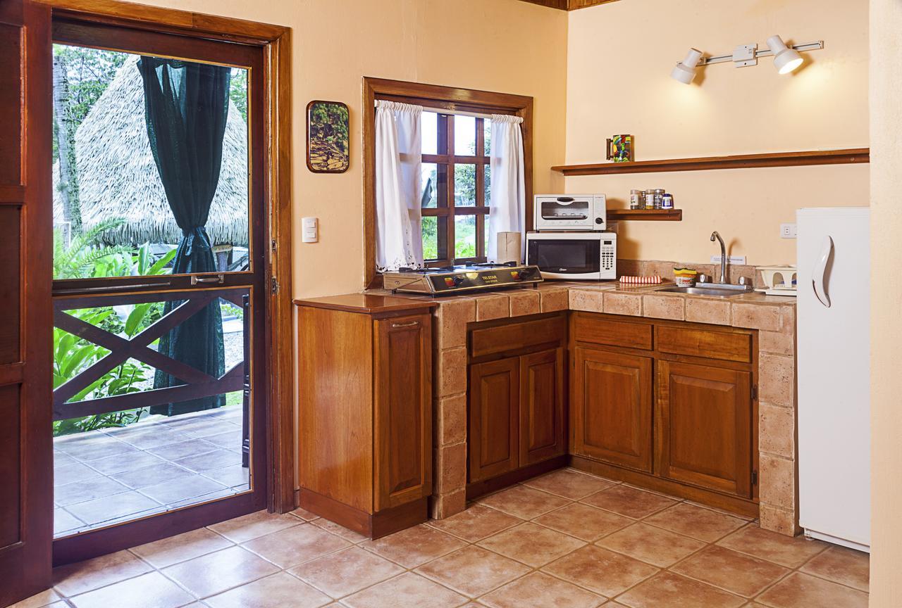 Hotel Coconut Grove Oceanfront Cottages *
