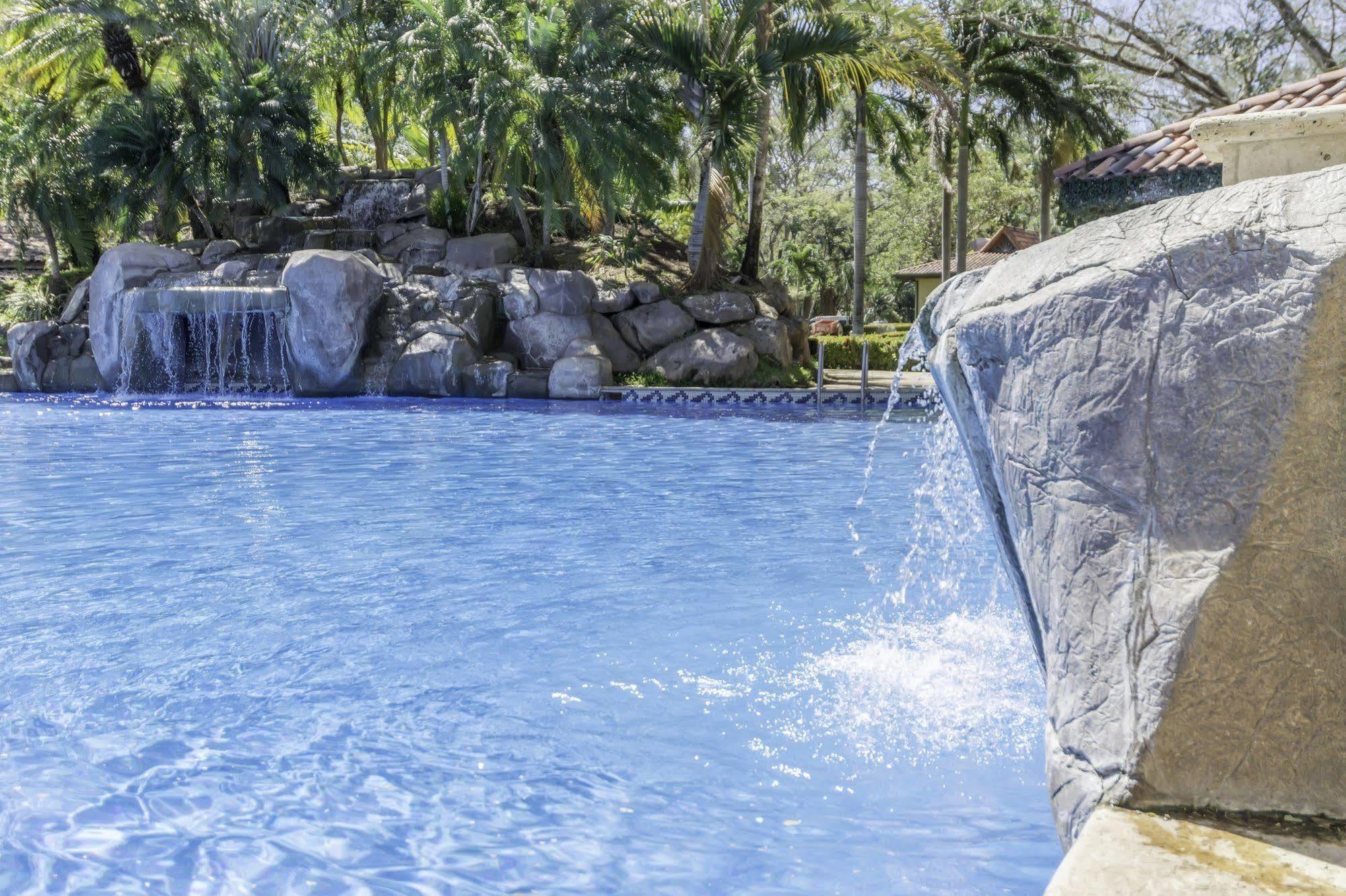 Cc Front Papagayo 4*
