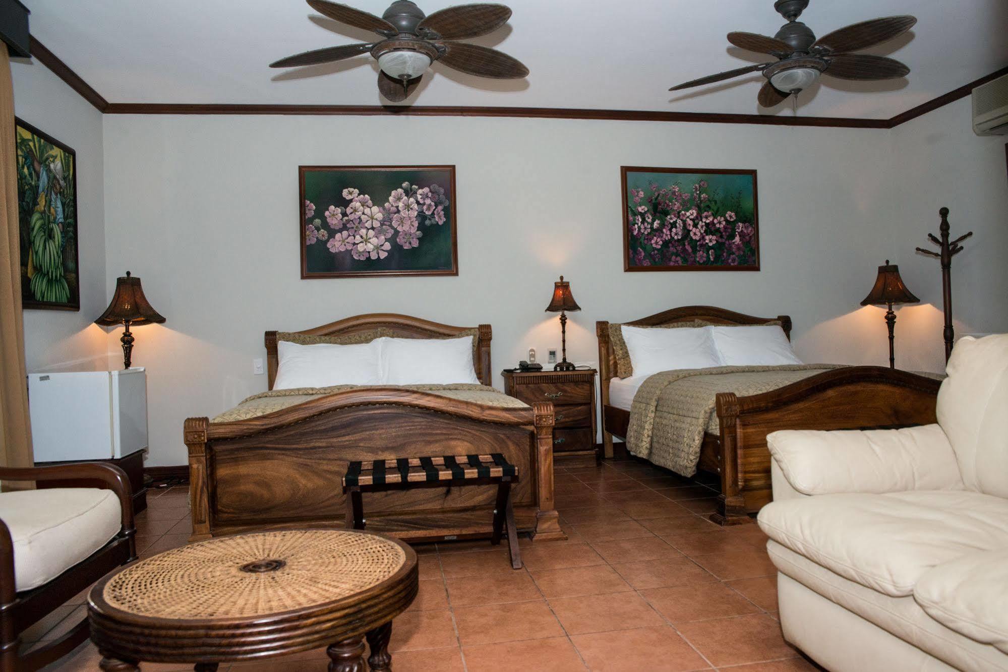 Hotel Casa Roland 4*