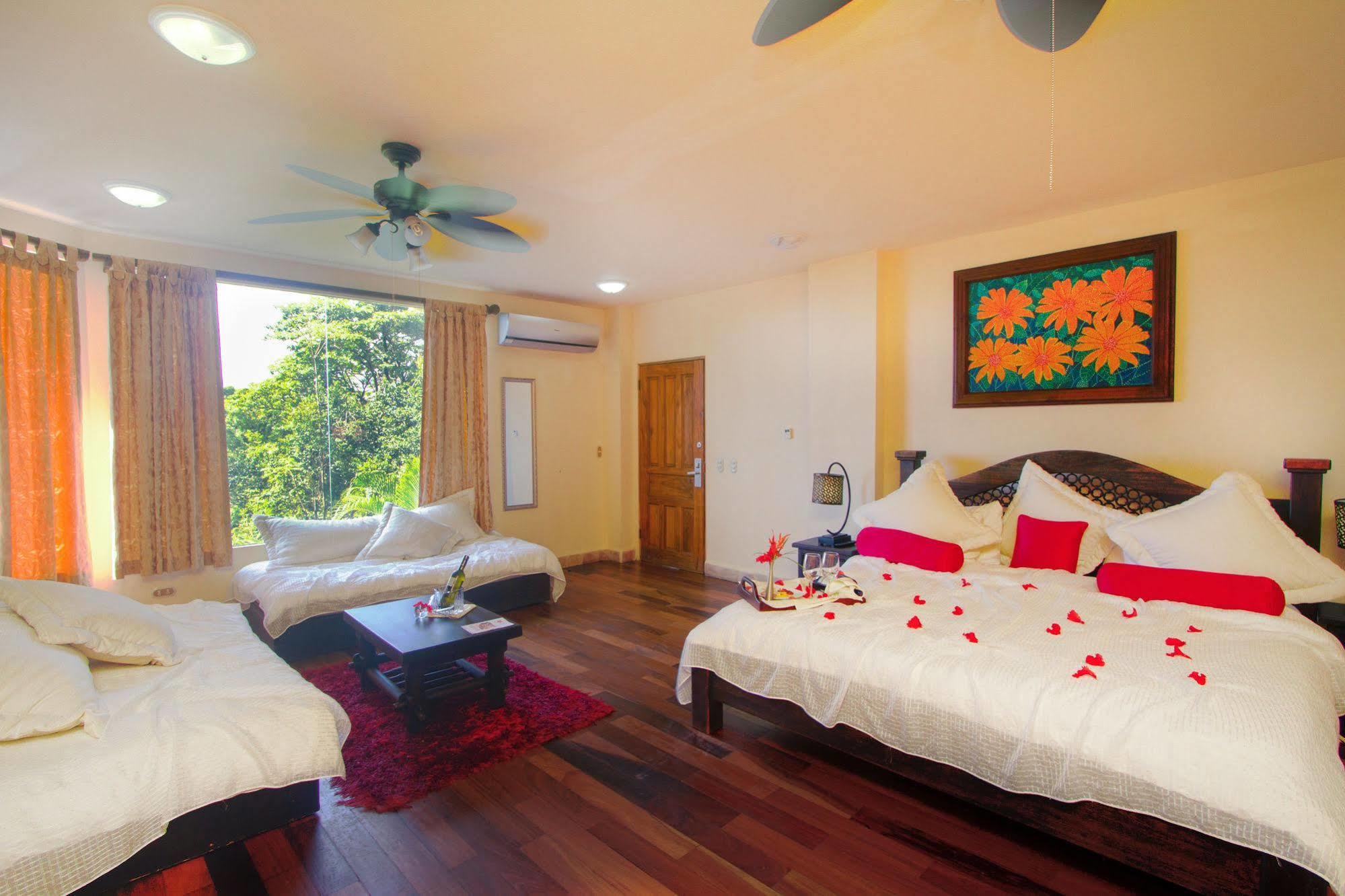 Issimo Boutique & Spa - Adults Only 4*