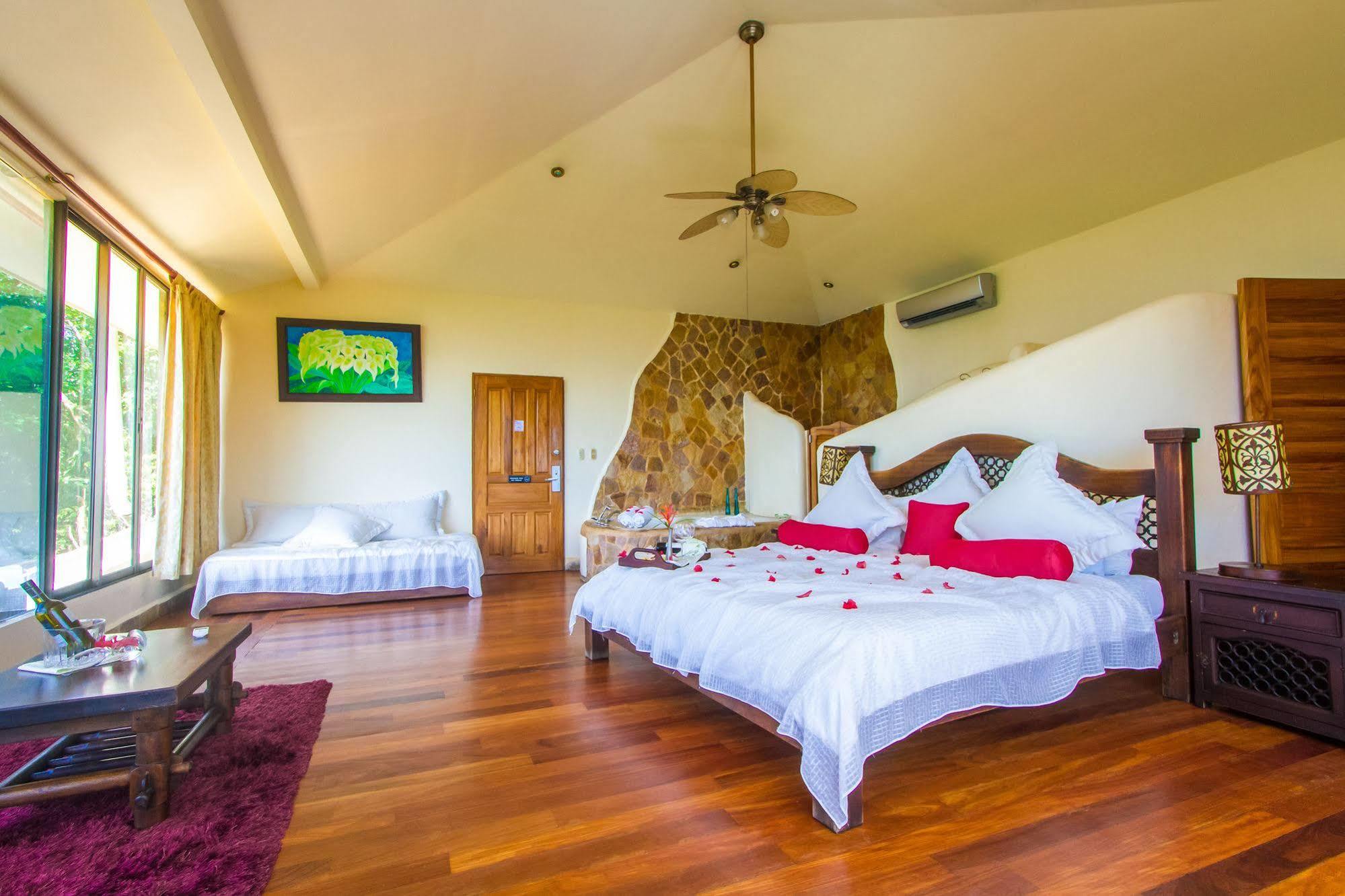 Hotel Issimo Boutique & Spa - Adults Only 4*