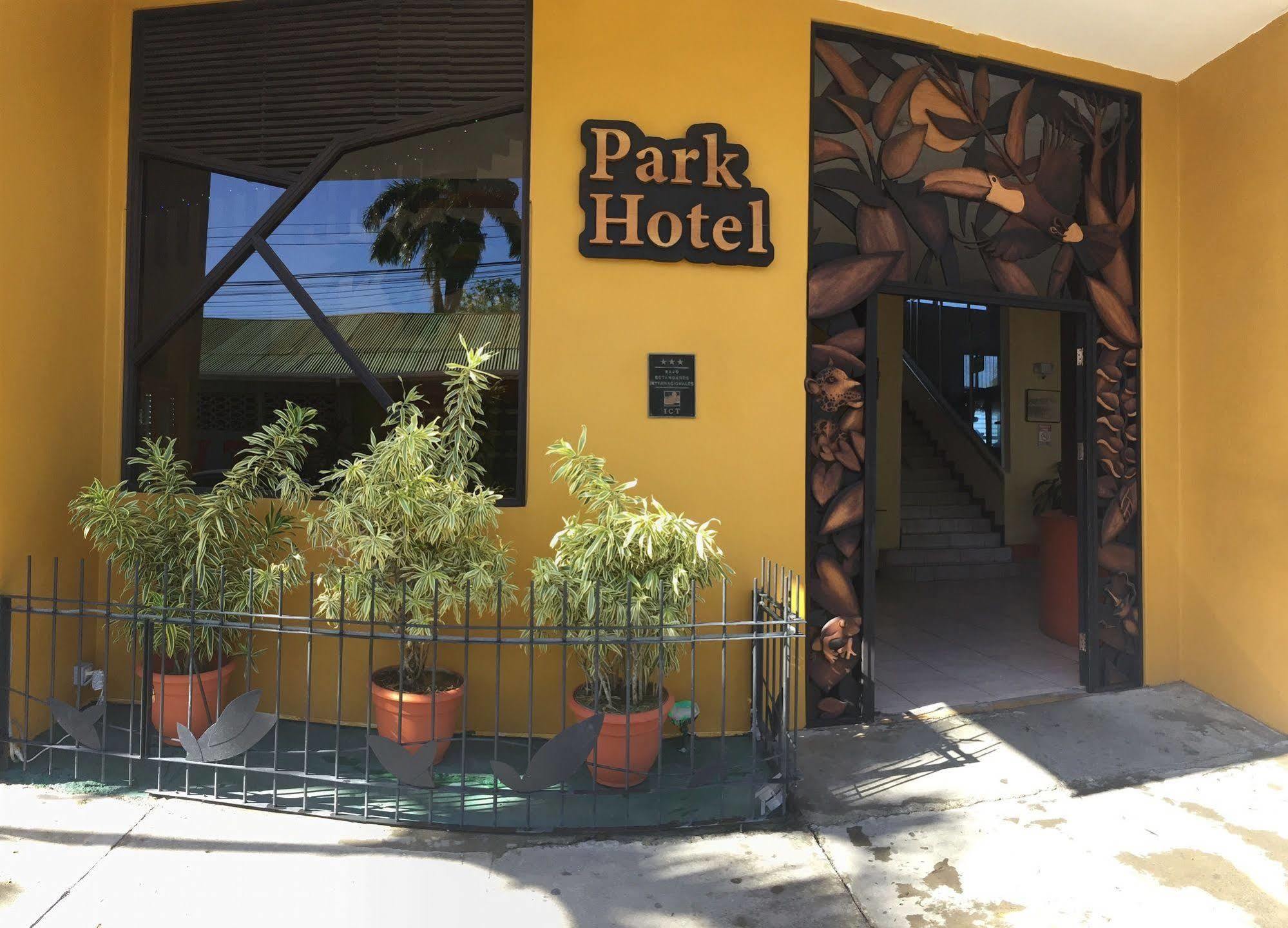 Hotel Park Puerto Limon