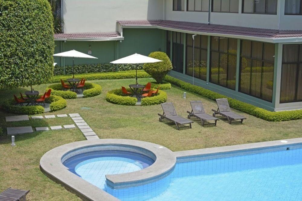 Autentico Hotel 4*