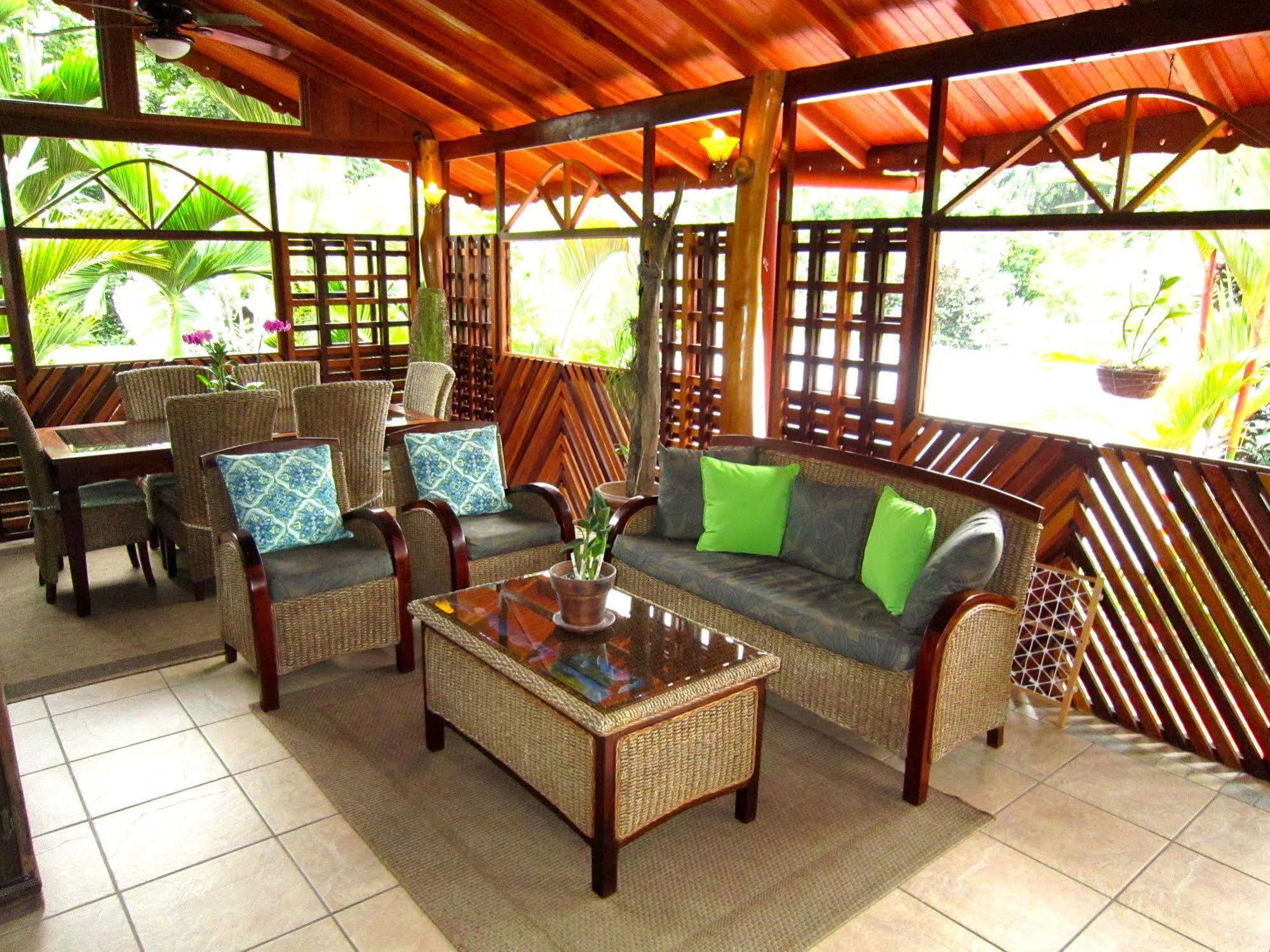 Physis Caribbean