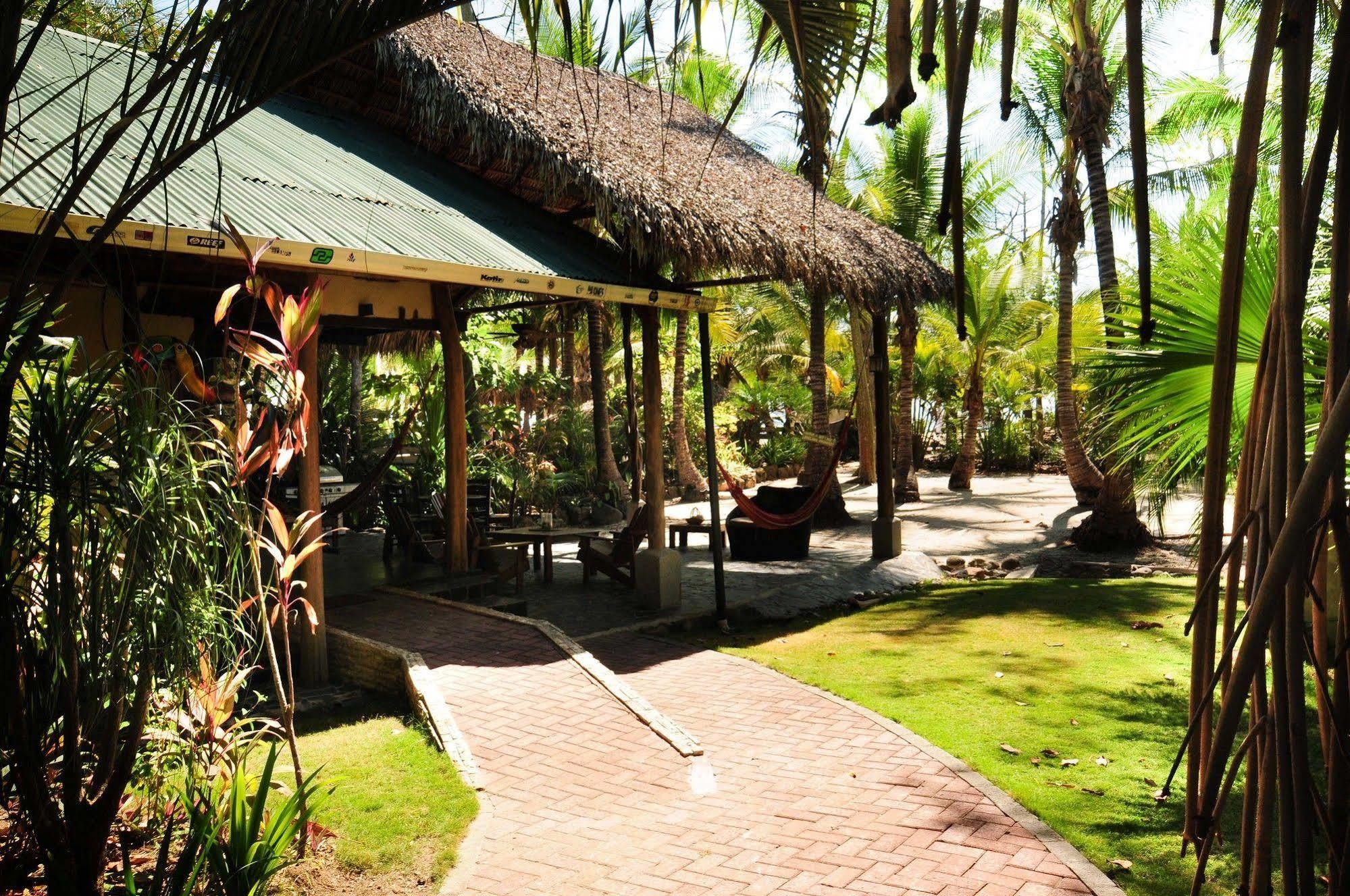 Aparthotel Santascabinas