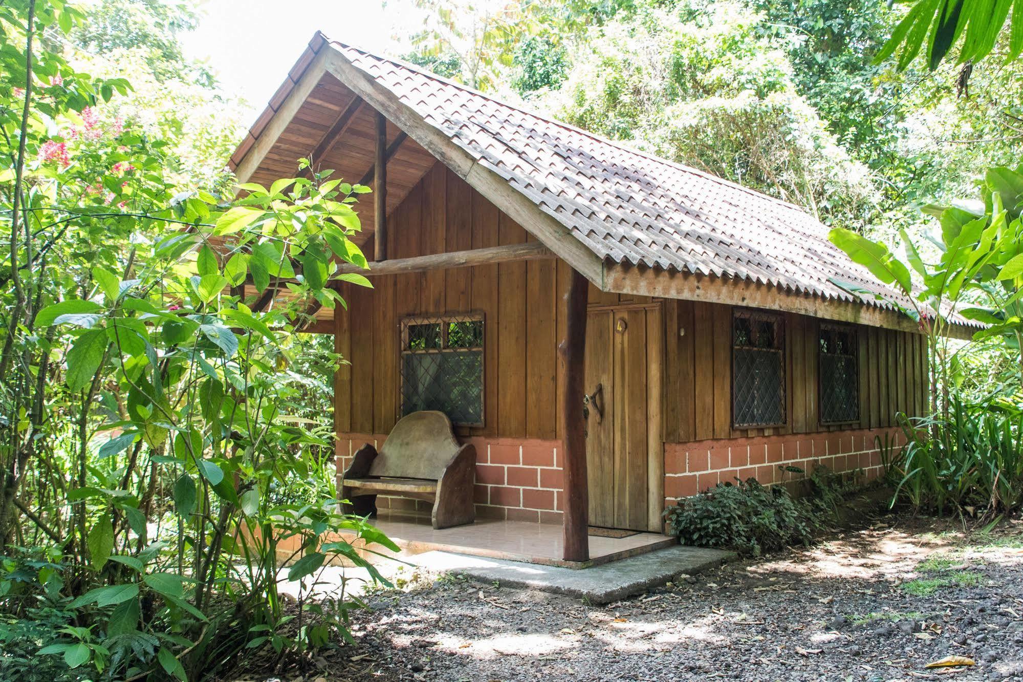 Arenal Oasis 2*
