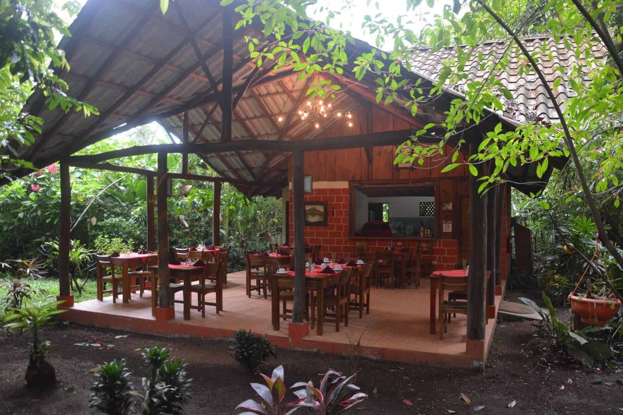 Hotel Arenal Oasis 2*