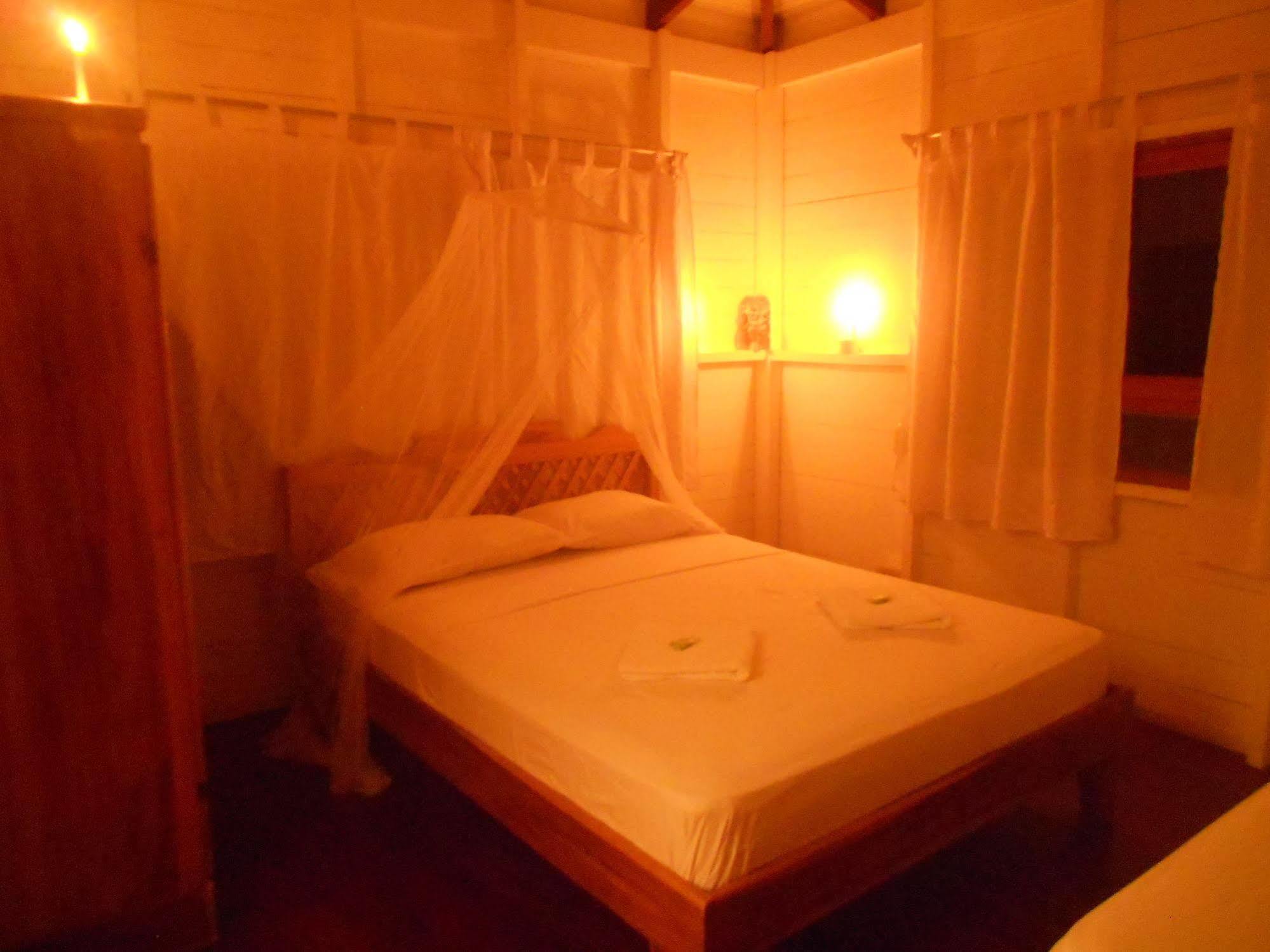 Casitas Mar Y Luz Lodge
