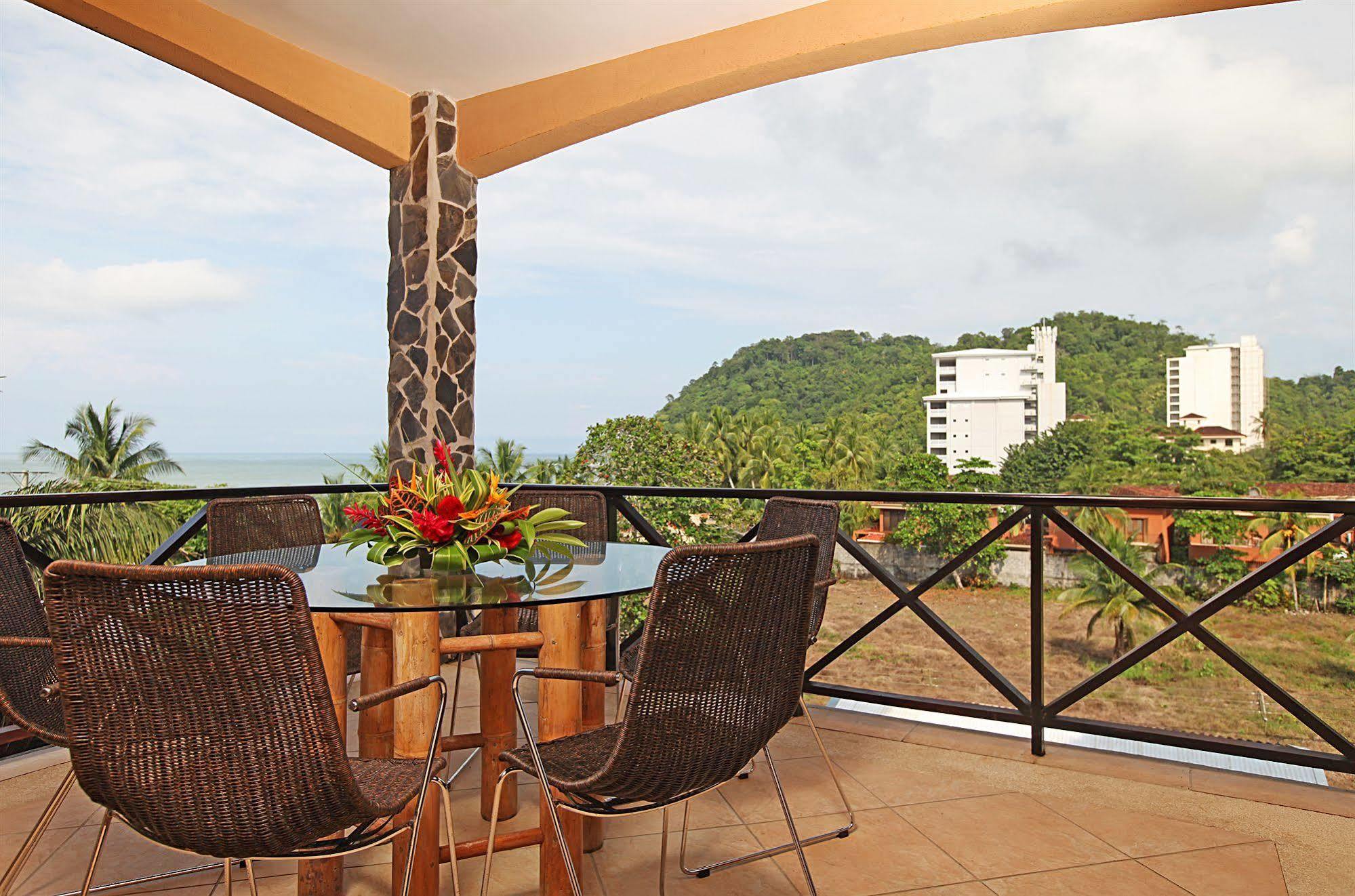 In Front Luxury Apartment Jaco