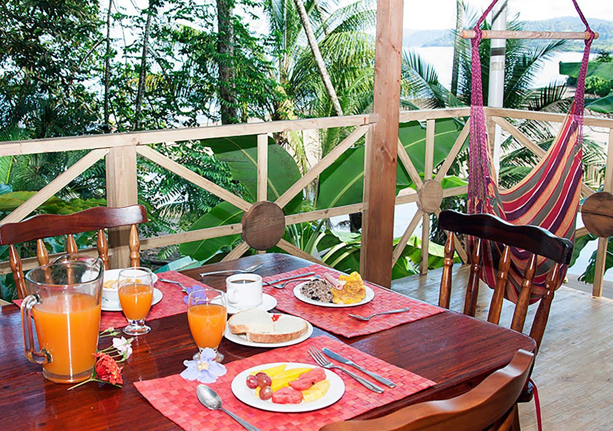 Pirate Cove Hotel Drake Bay