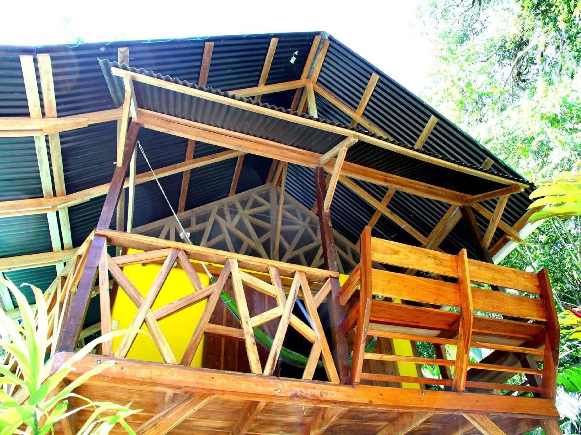 Casa Moabi Bed & Breakfast
