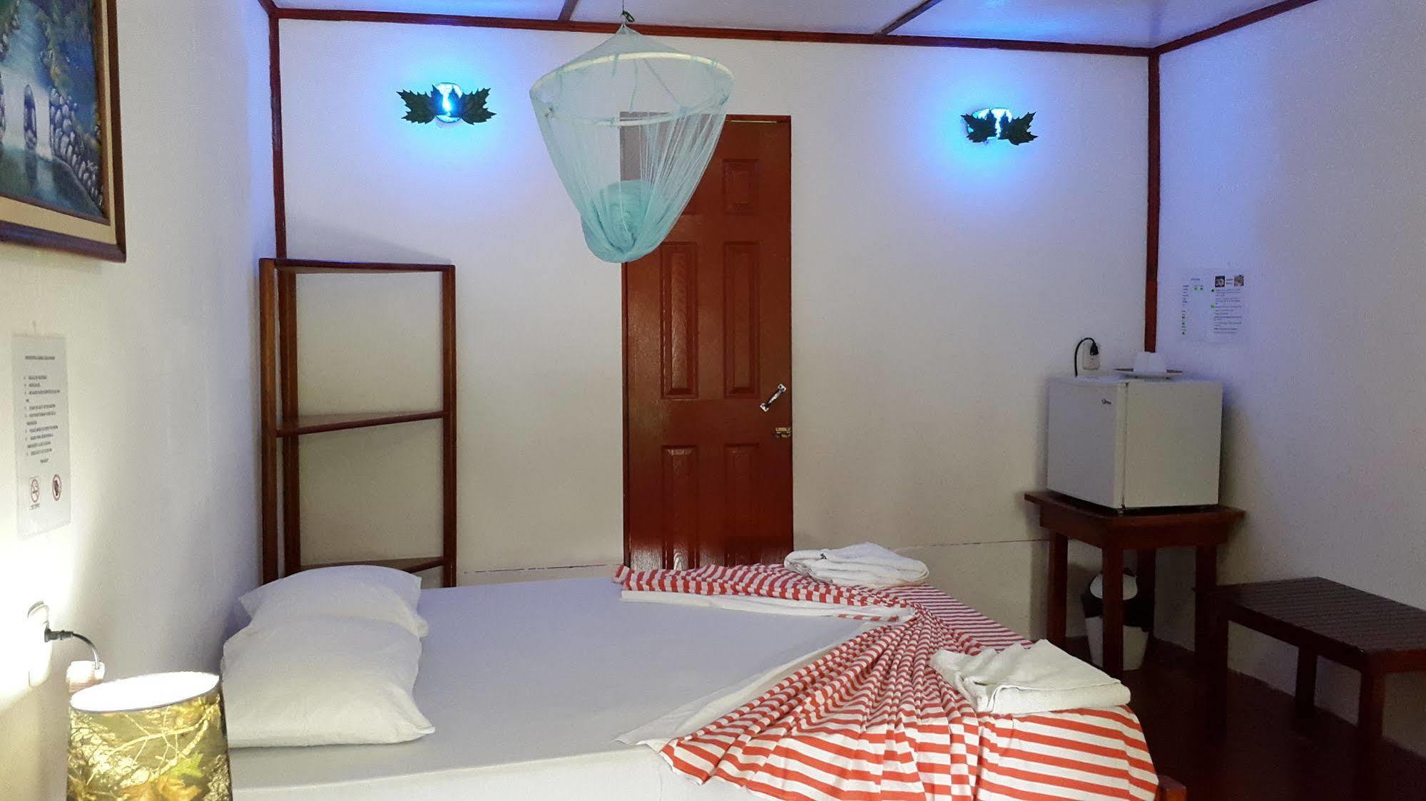 Cabinas Casa Miriam Hotel