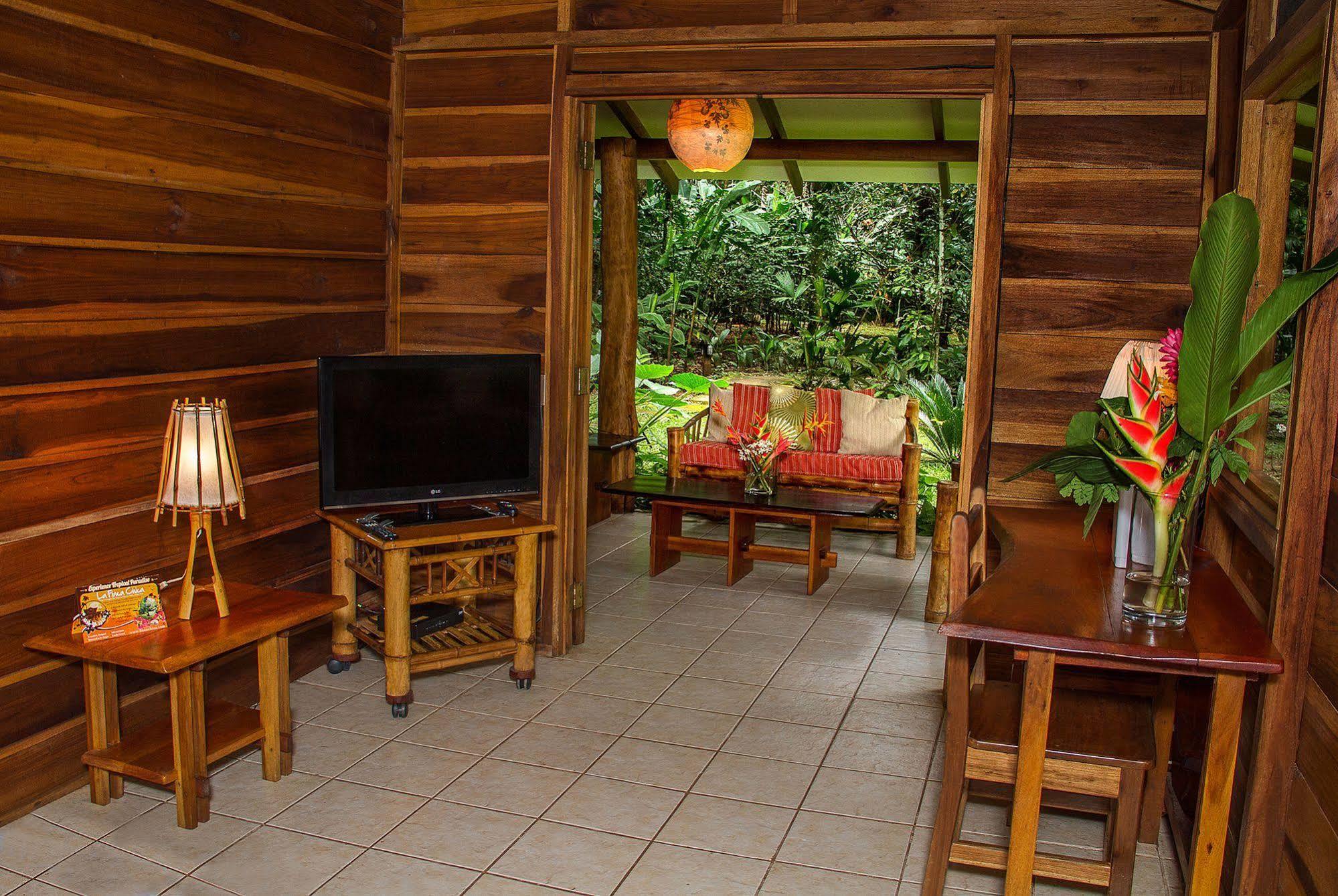 La Finca Chica Hotel 3*