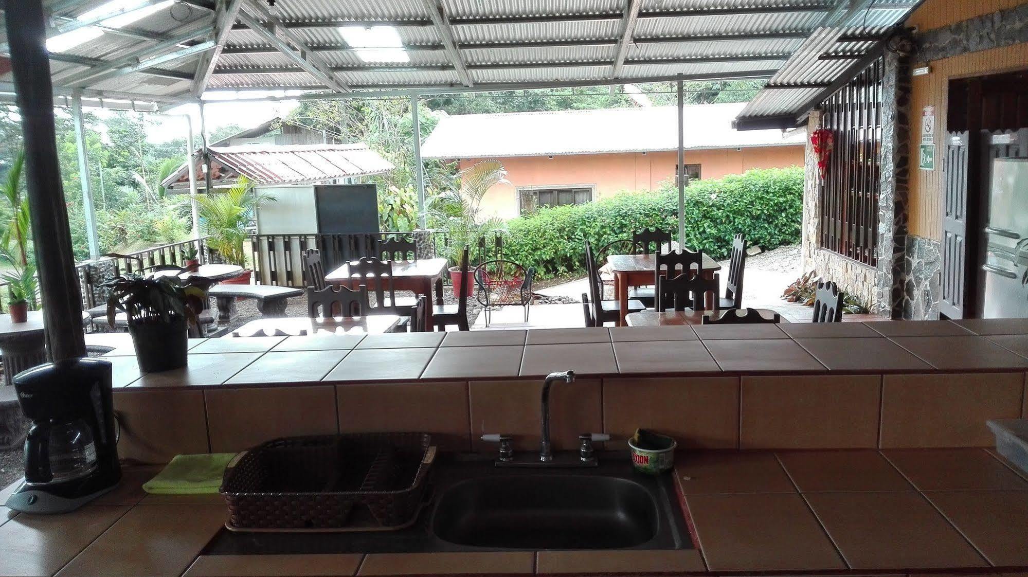 Cabinas Pura Vida Tour Operator Hotel Drake Bay