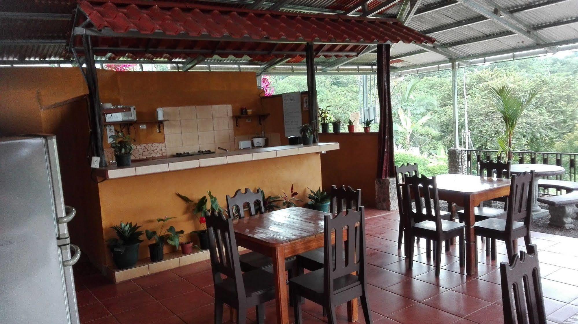 Cabinas Pura Vida Tour Operator Hotel