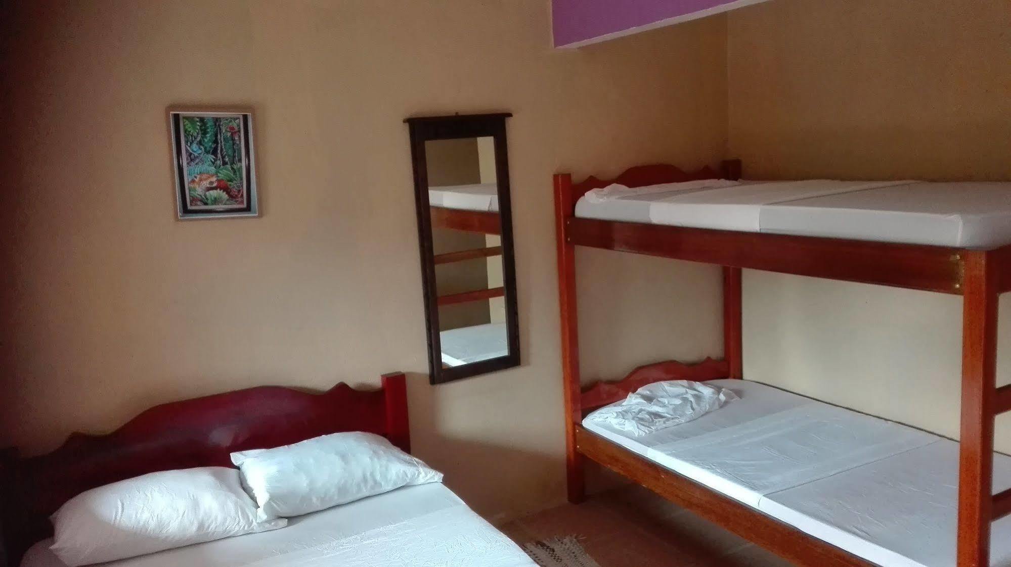 Cabinas Pura Vida Tour Operator Hotel 2*