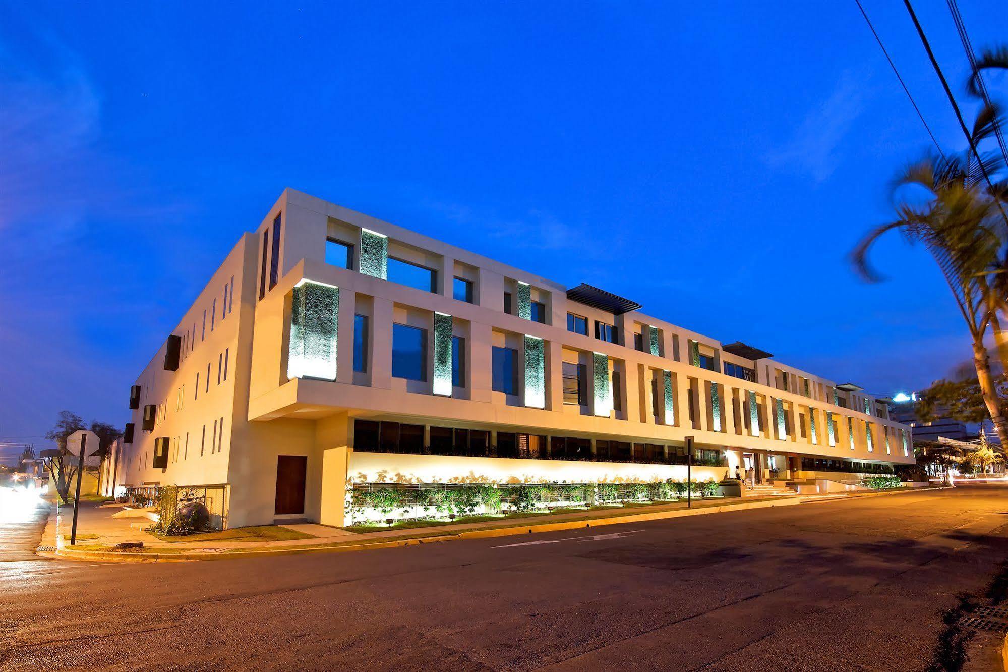 Hotel Autentico 4*
