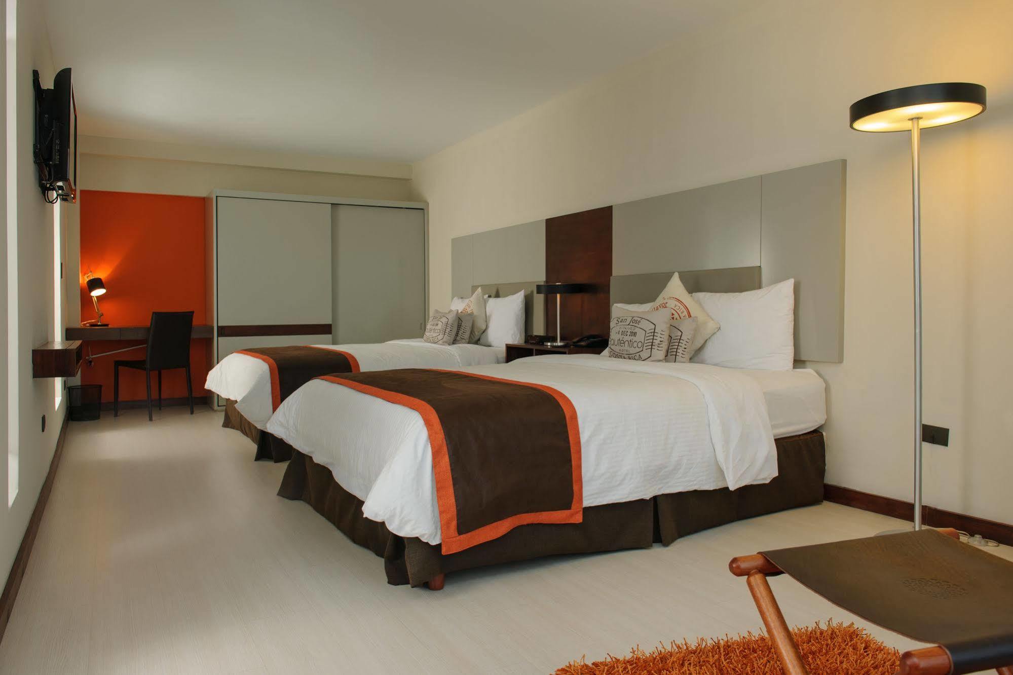 Autentico Hotel 4*