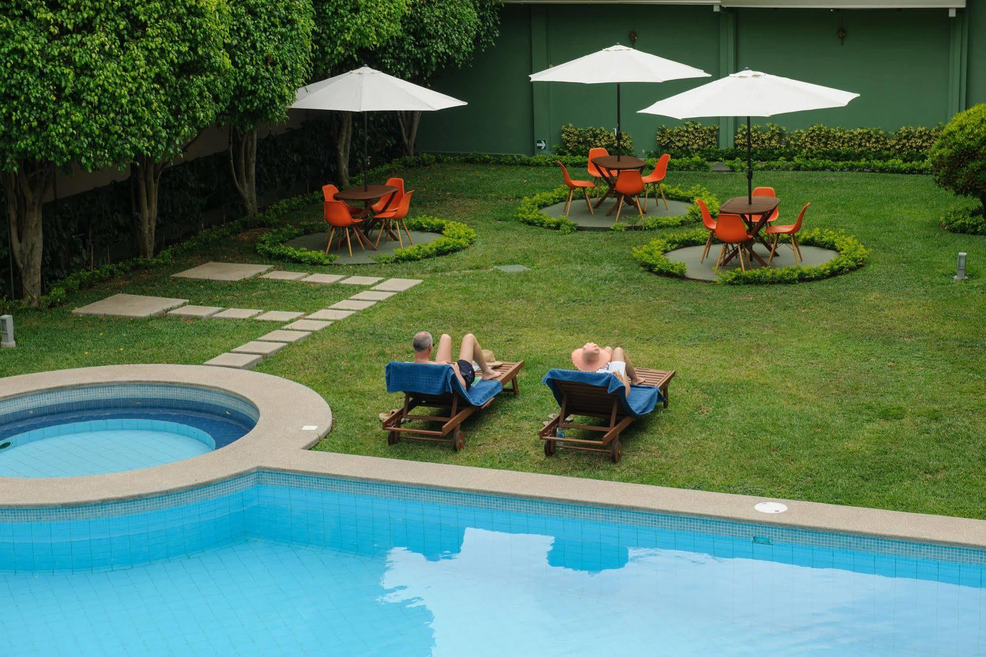 Autentico Hotel 4*