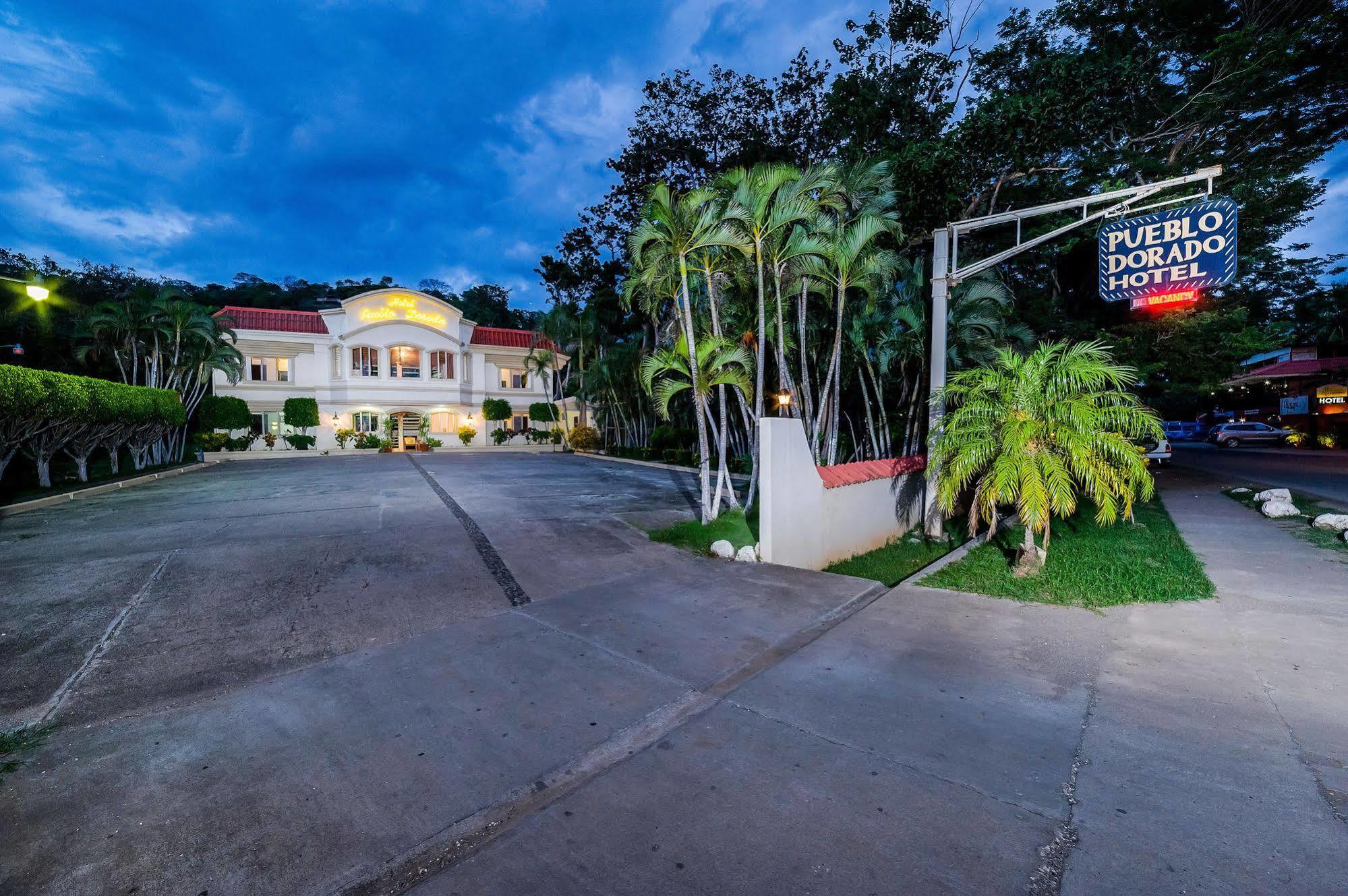 Hotel Pueblo Dorado 3*