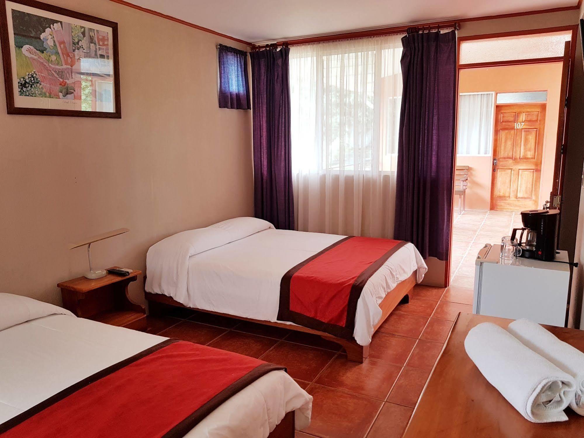 & Huetares Hotel Playa Hermosa (Guanacaste)