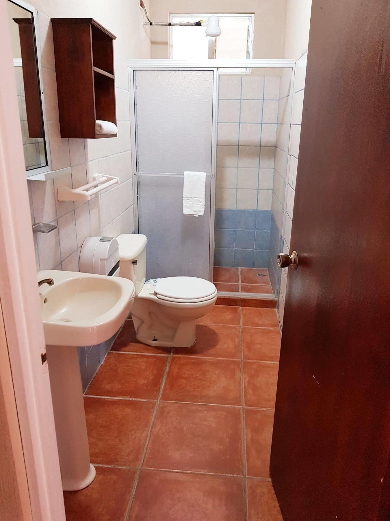 Hotel & Huetares 3*
