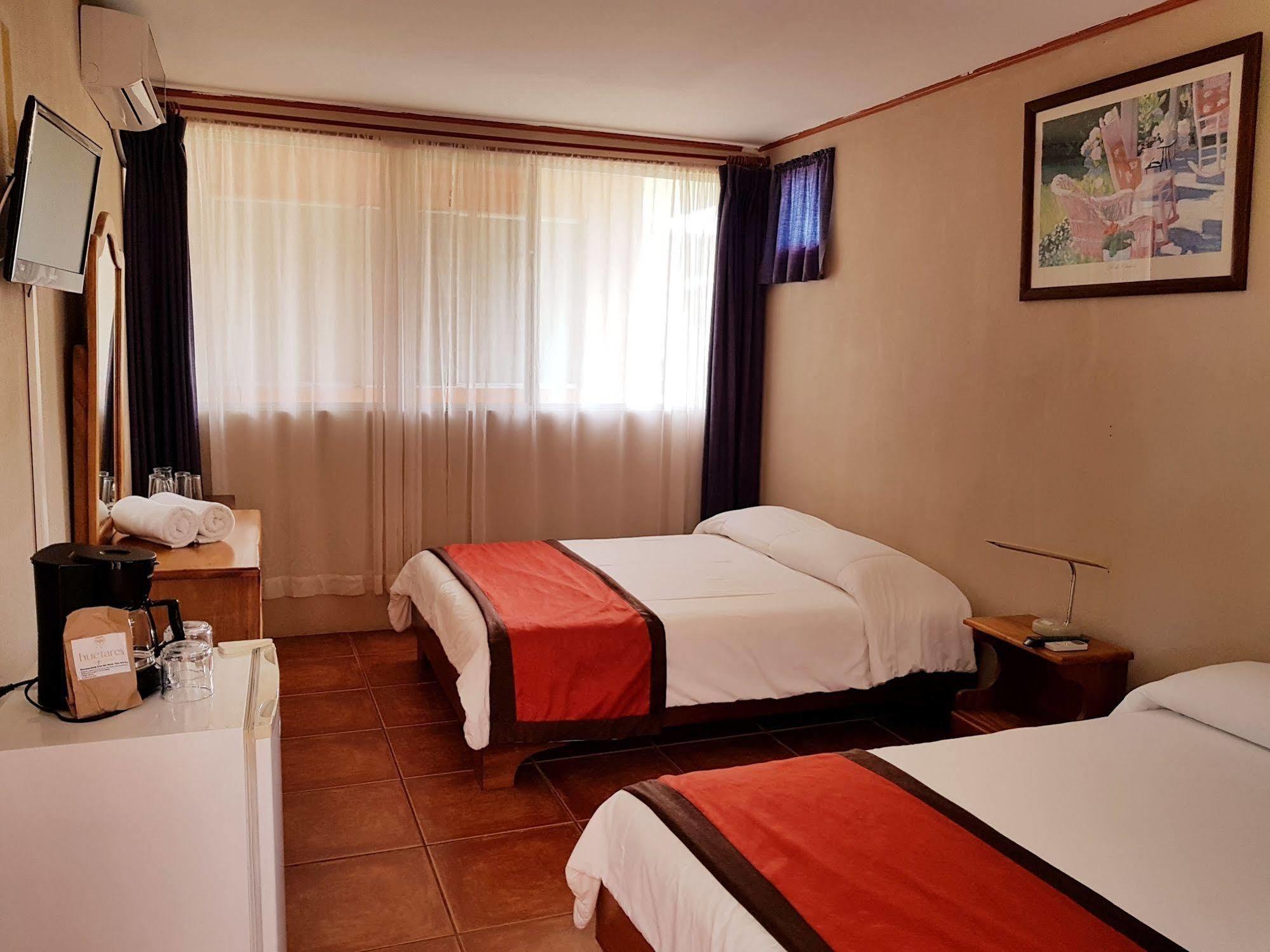 & Huetares Hotel 3*