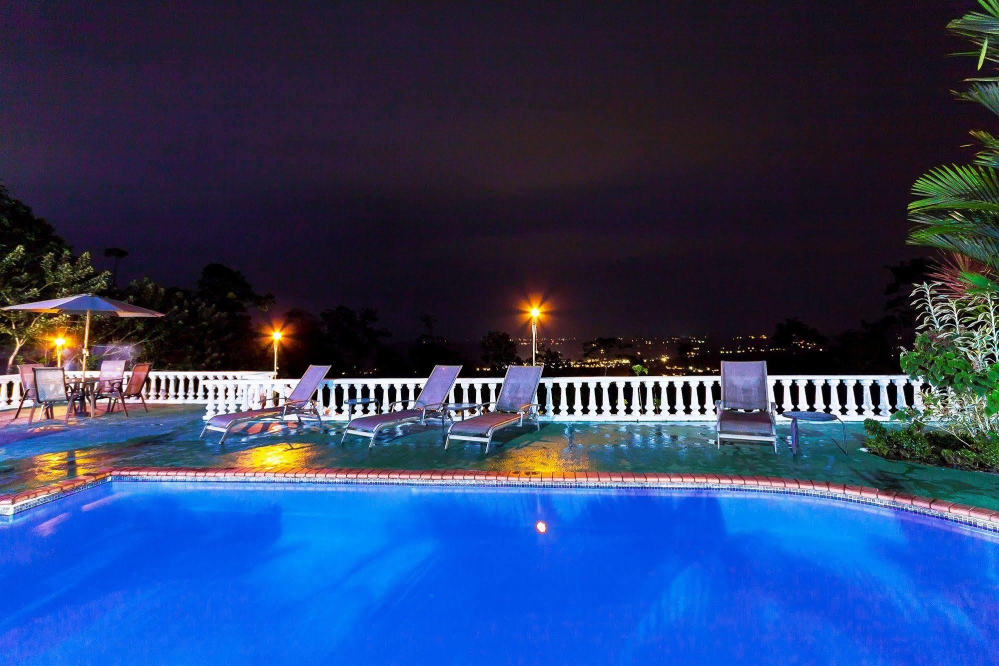 Villa Arenal Waterfall *