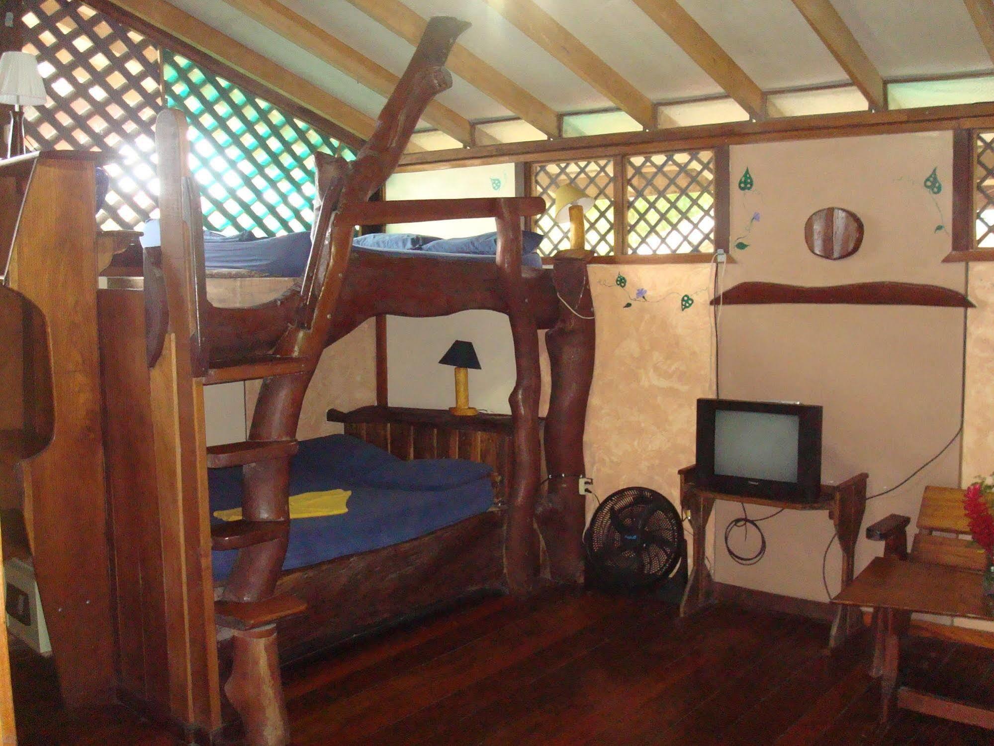 Hotel Kaya's Place 2*
