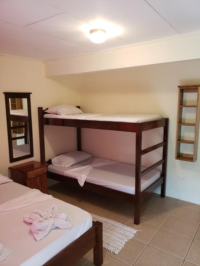 Cabinas Pura Vida Tour Operator Drake Bay